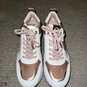 MICHAEL KORS PINK SNEAKERS